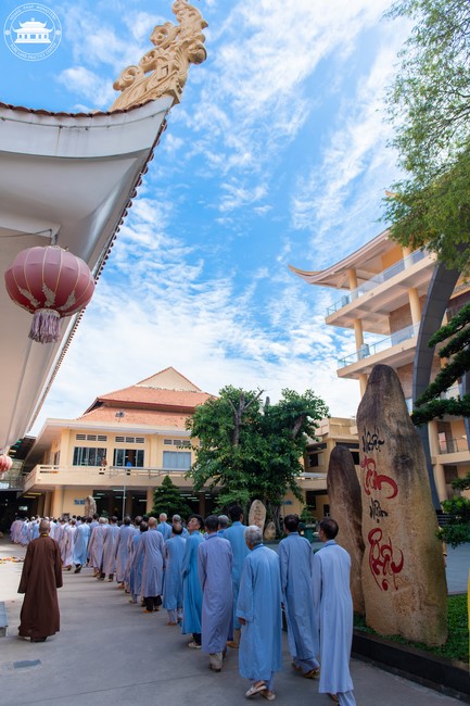 Dharma talk Don't sell our life cheap in the 101st Seven-day Retreat