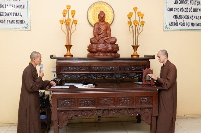 Dharma talk Don't sell our life cheap in the 101st Seven-day Retreat