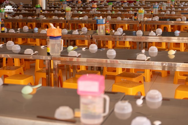 Dharma talk Contemplating of the Buddha statue to recite His name in the 101st Seven-day Retreat