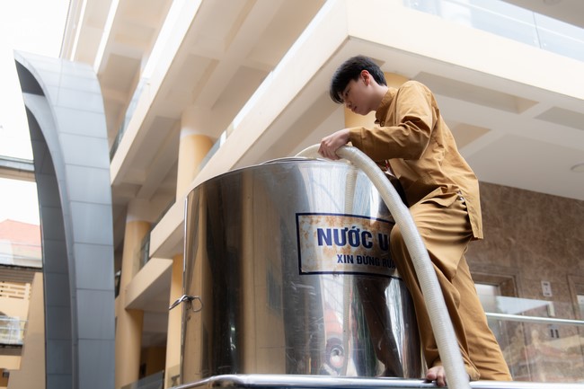 Dharma talk Contemplating of the Buddha statue to recite His name in the 101st Seven-day Retreat