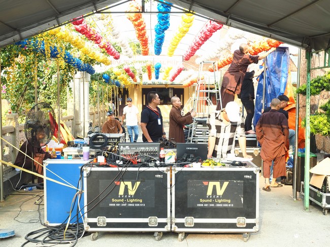 Trước Giờ G đêm hoa đăng kỷ niệm đức Phật A-di-đà