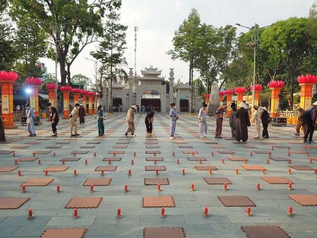 Trước Giờ G đêm hoa đăng kỷ niệm đức Phật A-di-đà