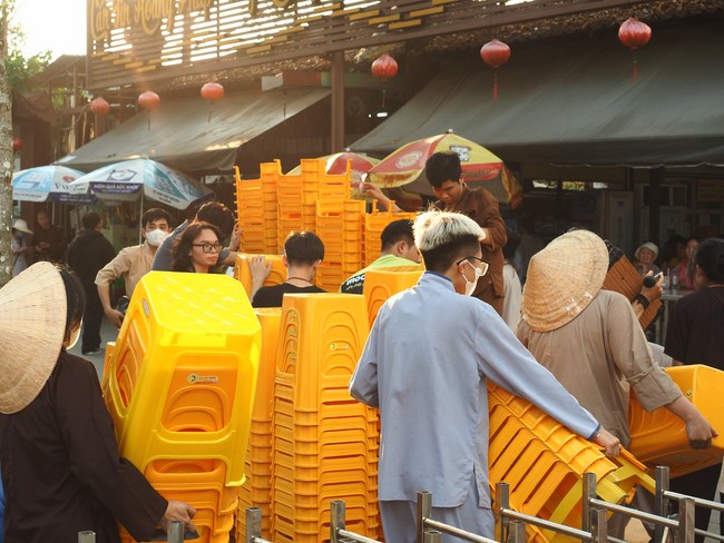 Trước Giờ G đêm hoa đăng kỷ niệm đức Phật A-di-đà