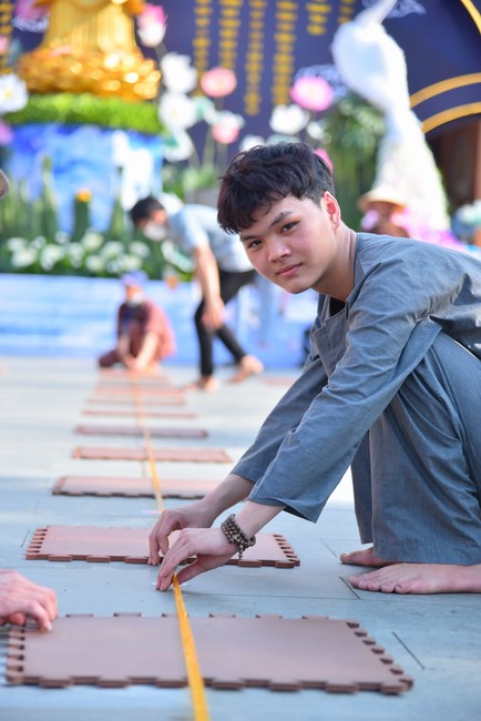 Trước Giờ G đêm hoa đăng kỷ niệm đức Phật A-di-đà