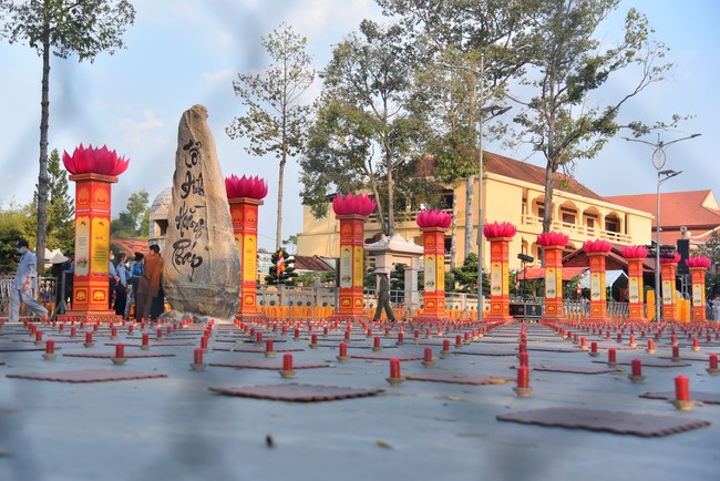 Trước Giờ G đêm hoa đăng kỷ niệm đức Phật A-di-đà