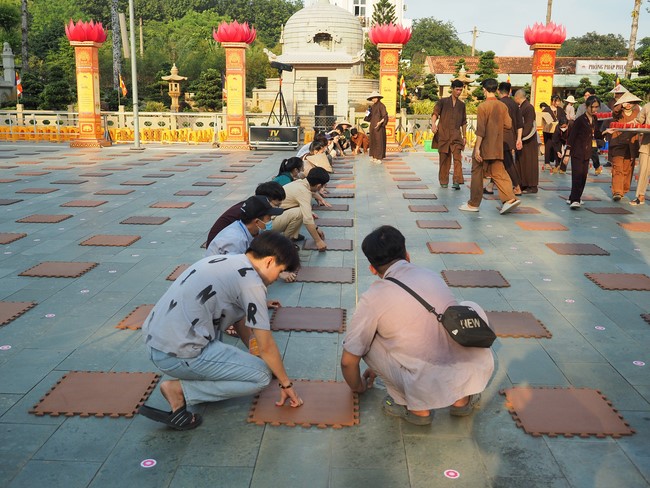 Trước Giờ G đêm hoa đăng kỷ niệm đức Phật A-di-đà