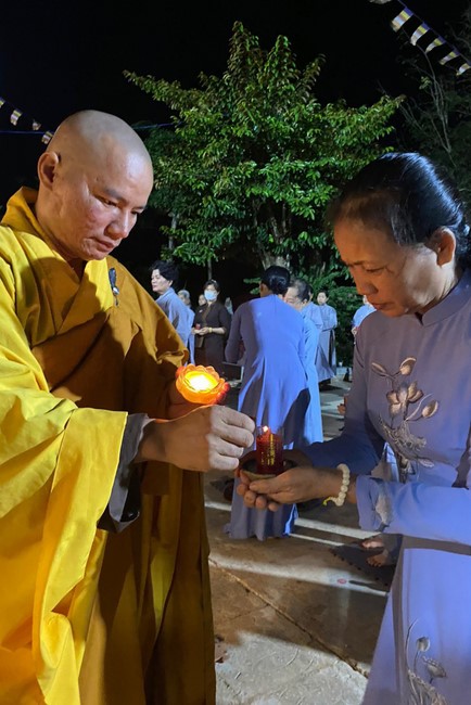 Chùa Suối Pháp - Tây Ninh: Đêm hoa đăng kỷ niệm đức Phật A Di Đà