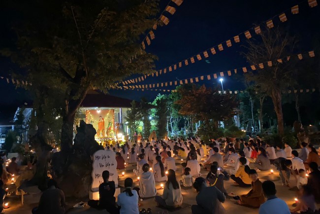 Chùa Suối Pháp - Tây Ninh: Đêm hoa đăng kỷ niệm đức Phật A Di Đà