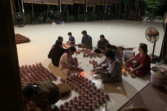 Chùa Suối Pháp - Tây Ninh: Đêm hoa đăng kỷ niệm đức Phật A Di Đà