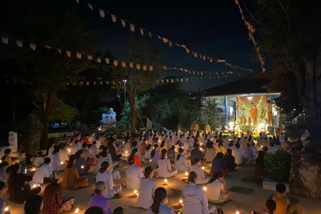 Chùa Suối Pháp - Tây Ninh: Đêm hoa đăng kỷ niệm đức Phật A Di Đà