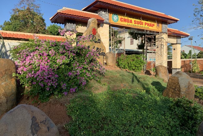 Chùa Suối Pháp - Tây Ninh: Đêm hoa đăng kỷ niệm đức Phật A Di Đà