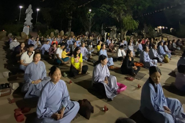 Chùa Suối Pháp - Tây Ninh: Đêm hoa đăng kỷ niệm đức Phật A Di Đà