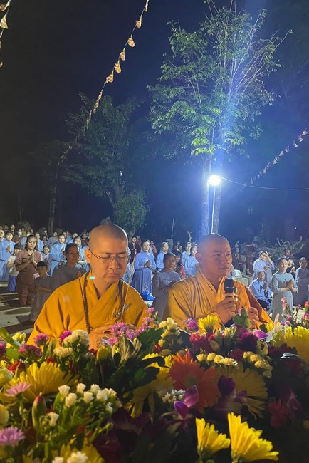 Chùa Suối Pháp - Tây Ninh: Đêm hoa đăng kỷ niệm đức Phật A Di Đà