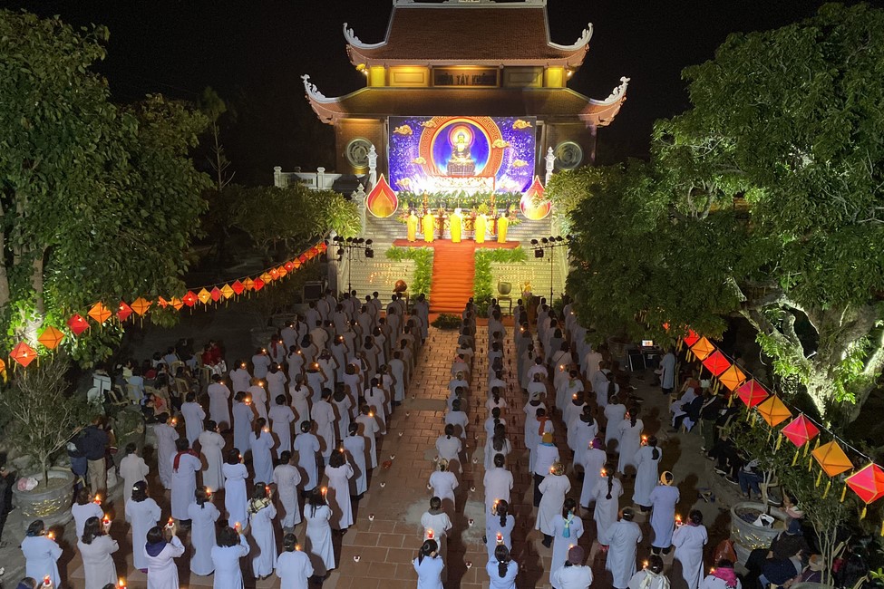 One- Day Practice and Candle Lighting Ritual to commemorate Amitabha’s Buddha at Tay Khanh Temple in Thai Binh