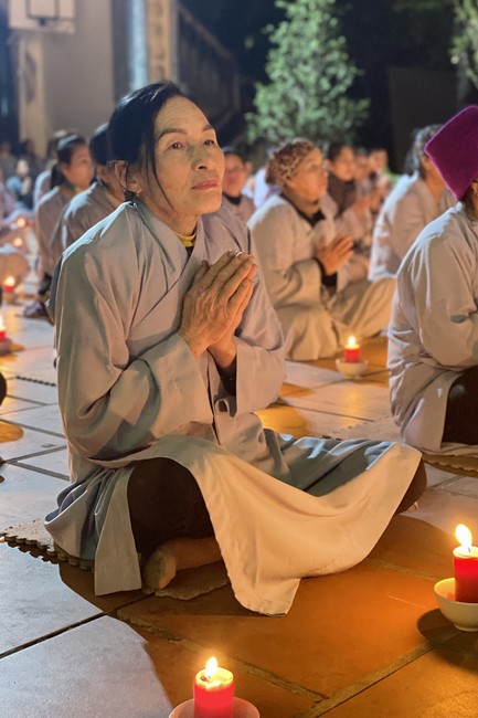 One- Day Practice and Candle Lighting Ritual to commemorate Amitabha’s Buddha at Tay Khanh Temple in Thai Binh