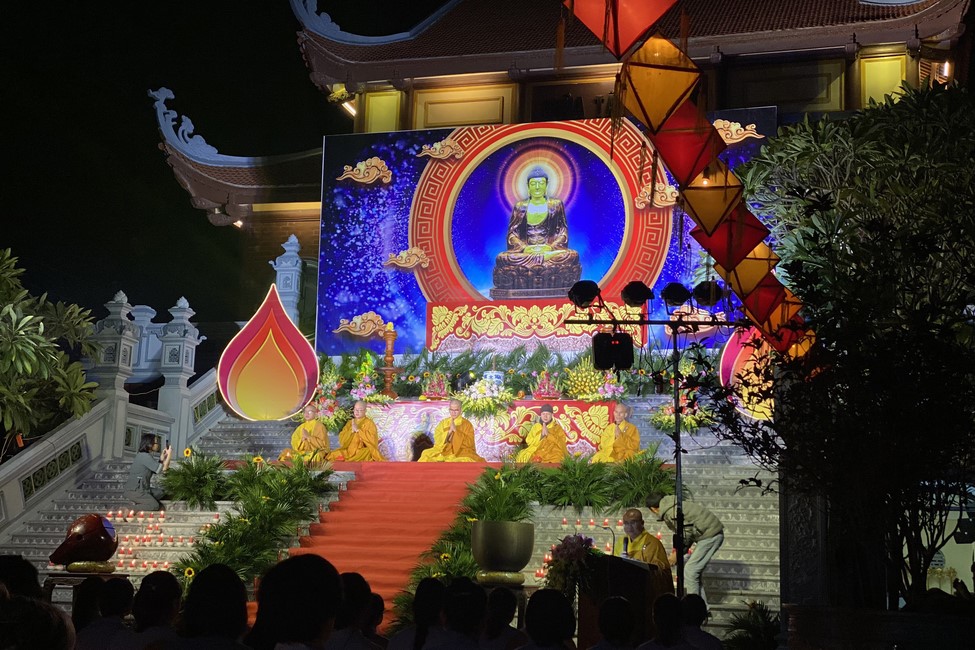 One- Day Practice and Candle Lighting Ritual to commemorate Amitabha’s Buddha at Tay Khanh Temple in Thai Binh