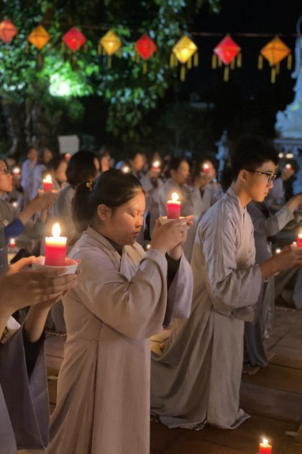 One- Day Practice and Candle Lighting Ritual to commemorate Amitabha’s Buddha at Tay Khanh Temple in Thai Binh