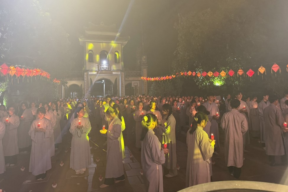 One- Day Practice and Candle Lighting Ritual to commemorate Amitabha’s Buddha at Tay Khanh Temple in Thai Binh