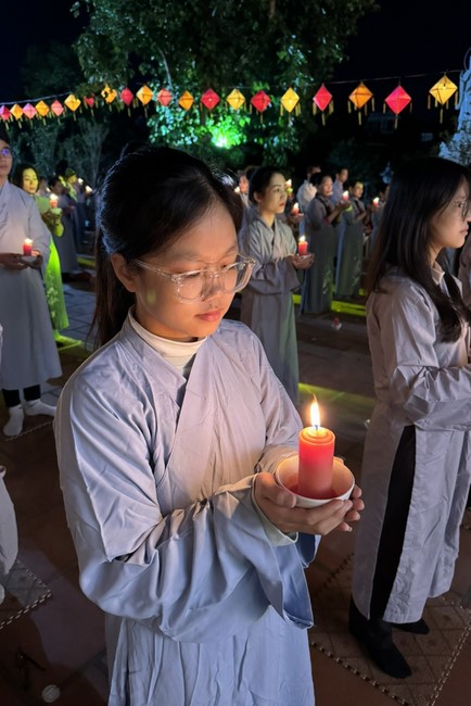 One- Day Practice and Candle Lighting Ritual to commemorate Amitabha’s Buddha at Tay Khanh Temple in Thai Binh