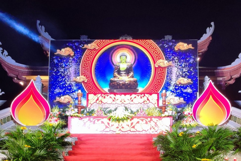 One- Day Practice and Candle Lighting Ritual to commemorate Amitabha’s Buddha at Tay Khanh Temple in Thai Binh