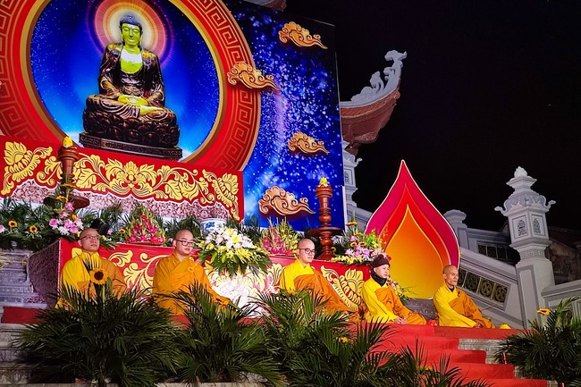 One- Day Practice and Candle Lighting Ritual to commemorate Amitabha’s Buddha at Tay Khanh Temple in Thai Binh