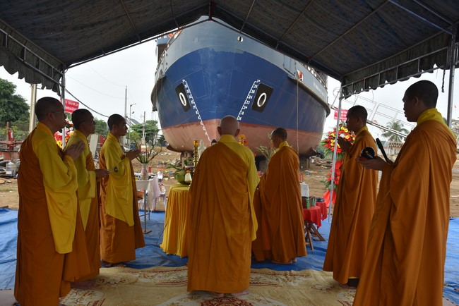 RV Mekong Explorer ship’s launching ceremony in Đồng Nai by Charity Board