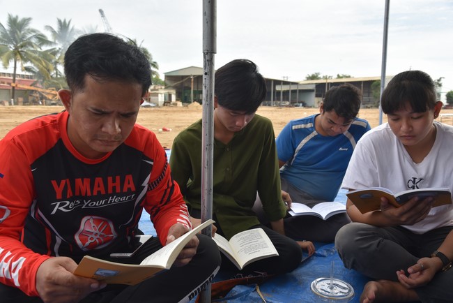 RV Mekong Explorer ship’s launching ceremony in Đồng Nai by Charity Board