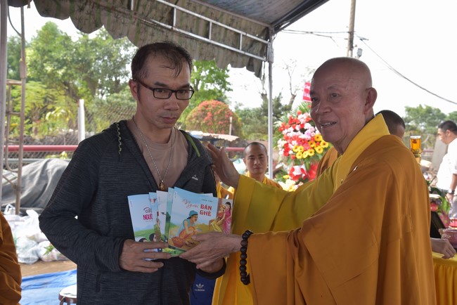 RV Mekong Explorer ship’s launching ceremony in Đồng Nai by Charity Board
