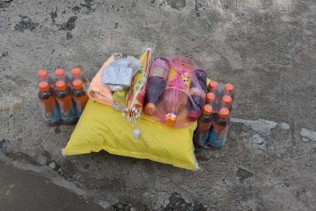 Khám bệnh, cấp thuốc, tặng quà cho đồng bào dân tộc, hộ gia đình có hoàn cảnh khó khăn ở Cần Thơ