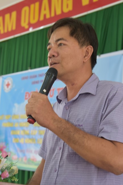 Khám bệnh, cấp thuốc, tặng quà cho đồng bào dân tộc, hộ gia đình có hoàn cảnh khó khăn ở Cần Thơ