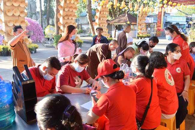 Humanitarian Blood Donation