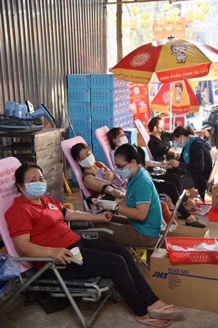 Humanitarian Blood Donation