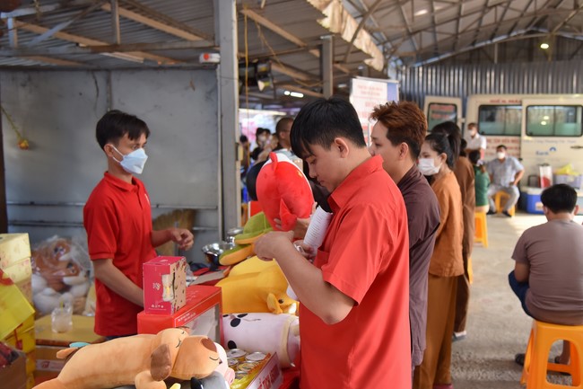Humanitarian Blood Donation