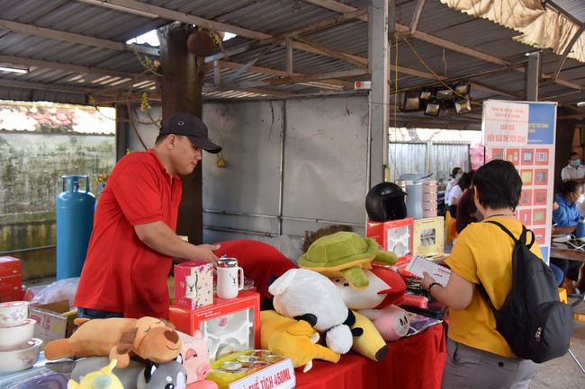 Humanitarian Blood Donation