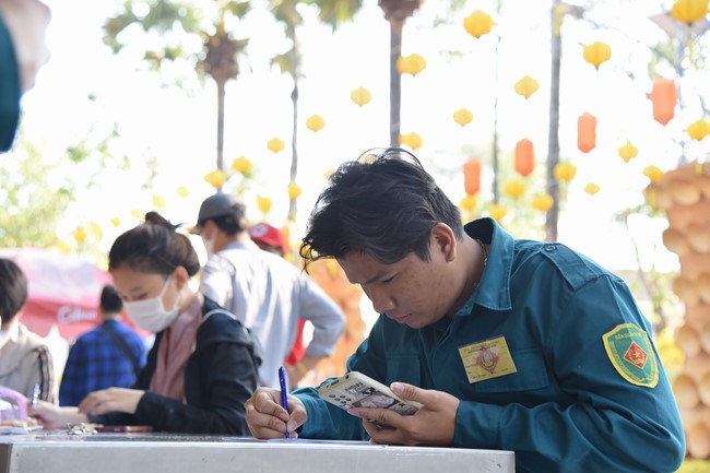 Humanitarian Blood Donation