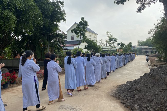 One-Day Peaceful Retreat at Suoi Phap Pagoda