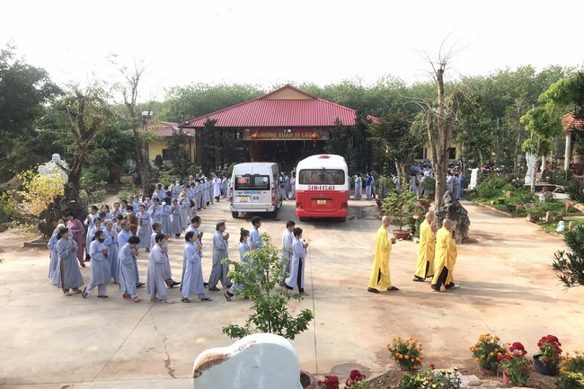 One-Day Peaceful Retreat at Suoi Phap Pagoda