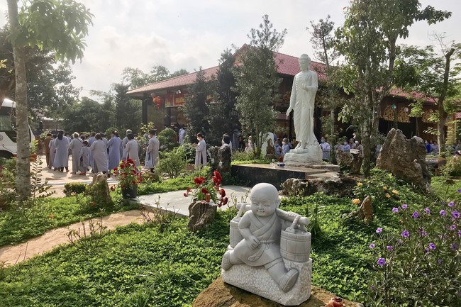 One-Day Peaceful Retreat at Suoi Phap Pagoda