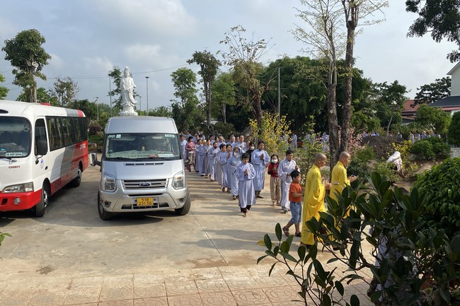 One-Day Peaceful Retreat at Suoi Phap Pagoda