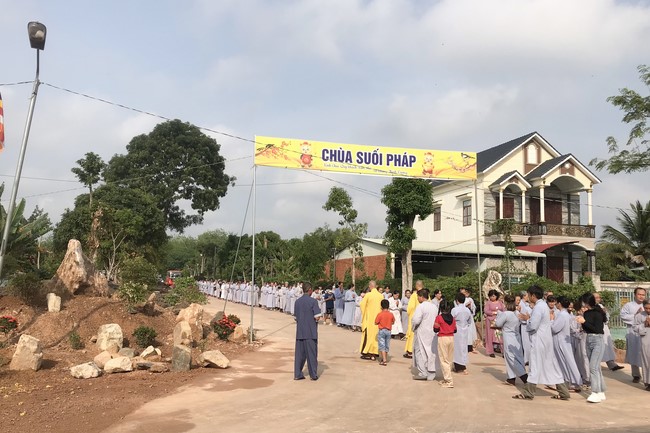 One-Day Peaceful Retreat at Suoi Phap Pagoda