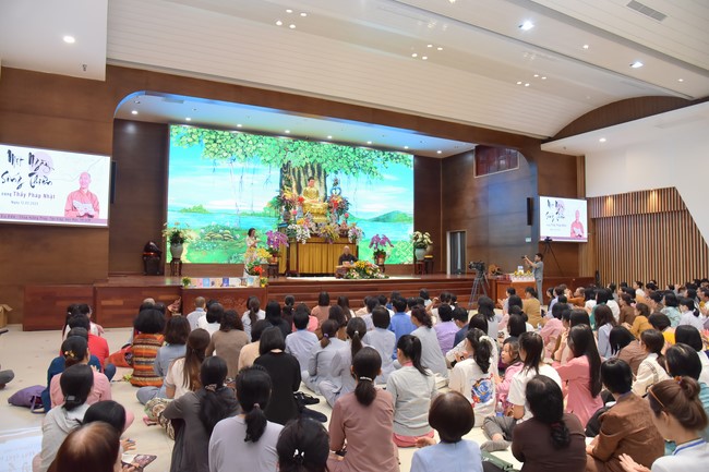 Khóa tu “Một ngày sống thiền” cùng thầy Pháp Nhật