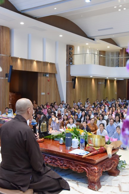 Khóa tu “Một ngày sống thiền” cùng thầy Pháp Nhật