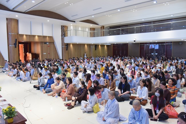 Khóa tu “Một ngày sống thiền” cùng thầy Pháp Nhật