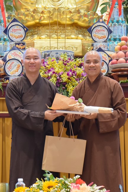 Khóa tu “Một ngày sống thiền” cùng thầy Pháp Nhật