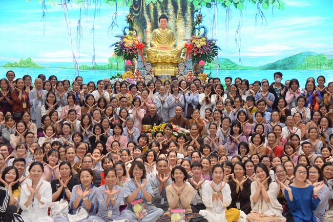 Khóa tu “Một ngày sống thiền” cùng thầy Pháp Nhật