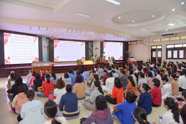 Khóa tu “Một ngày sống thiền” cùng thầy Pháp Nhật