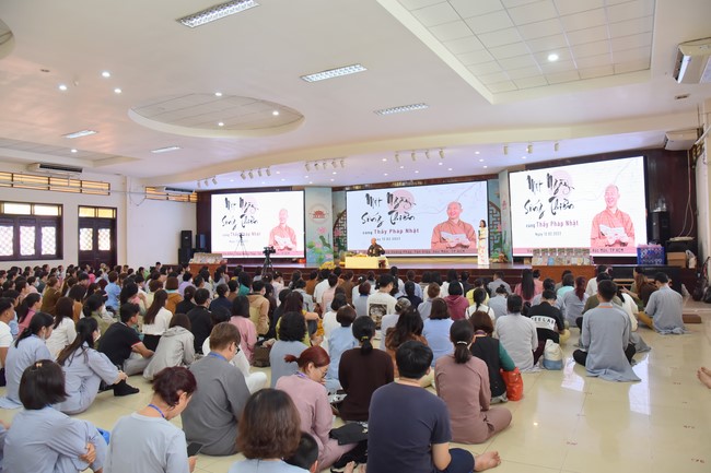 Khóa tu “Một ngày sống thiền” cùng thầy Pháp Nhật