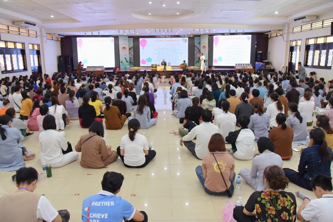 Khóa tu “Một ngày sống thiền” cùng thầy Pháp Nhật