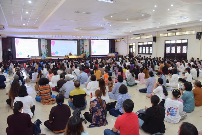 Khóa tu “Một ngày sống thiền” cùng thầy Pháp Nhật