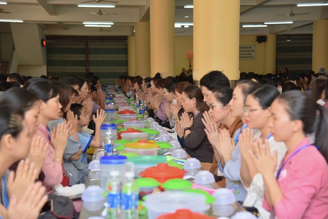 Khóa tu “Một ngày sống thiền” cùng thầy Pháp Nhật